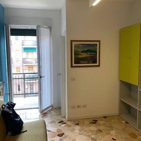 Cozy 1-Room Studio In Giambellino Милано Екстериор снимка