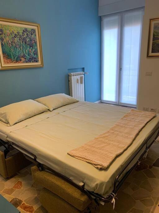 Cozy 1-Room Studio In Giambellino Милано Екстериор снимка